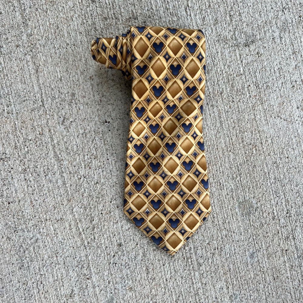 Walt Disney World Mickey Mouse Silk Tie Mens Gold Navy Blue Geometric Diamond - Picture 3 of 4